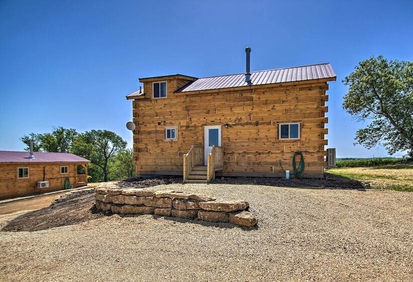 Cabin On 35 Acre Farm In Blanchardville W/ Trails!