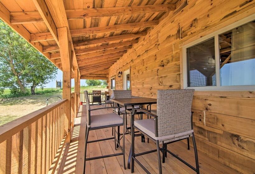 Cabin On 35 Acre Farm In Blanchardville W/ Trails!