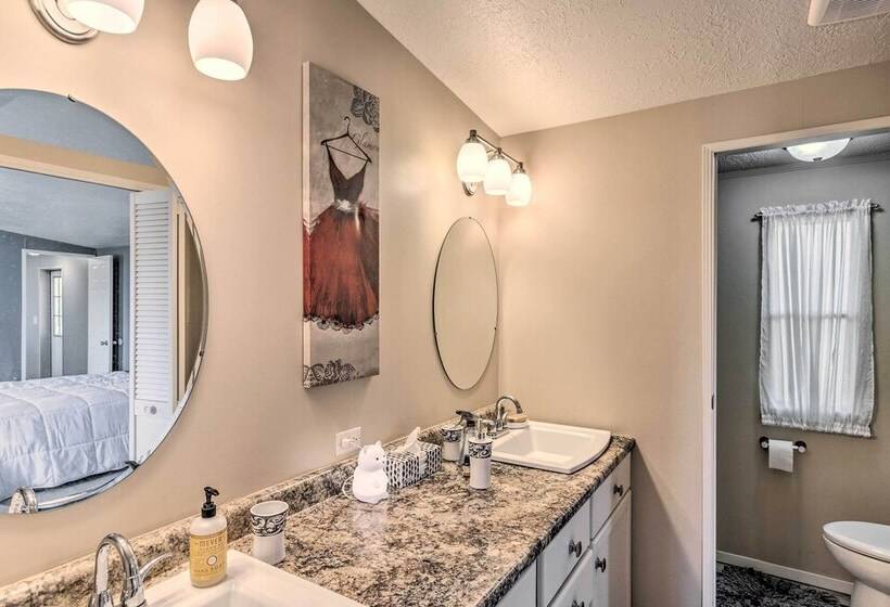 Peaceful Mi Home On 1 Acre: Pets Welcome!