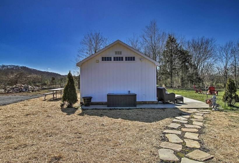 Peaceful Pet Friendly Franklin Cottage On 15 Acres