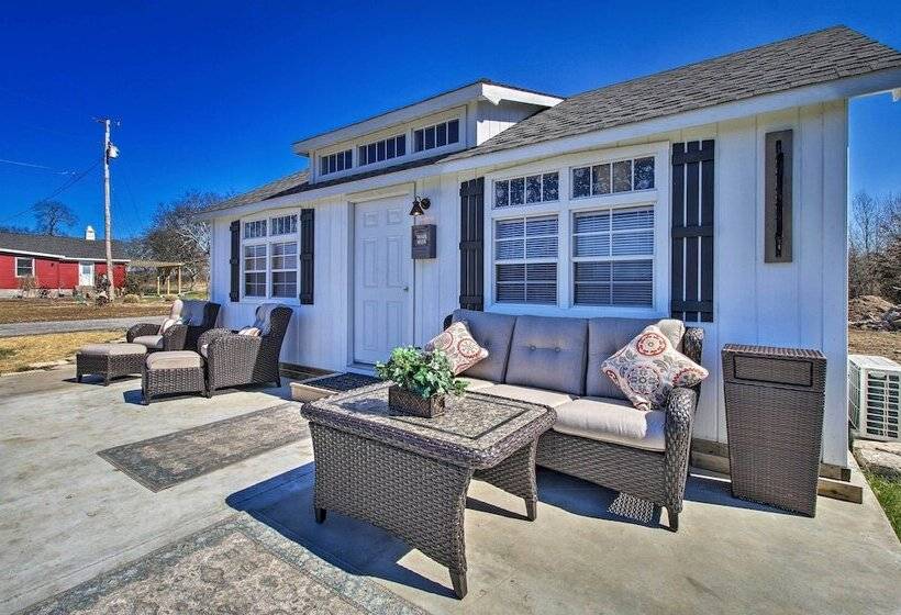 Peaceful Pet Friendly Franklin Cottage On 15 Acres