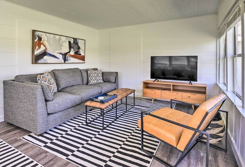 Peaceful Southern Countryside Escape W/ Porch