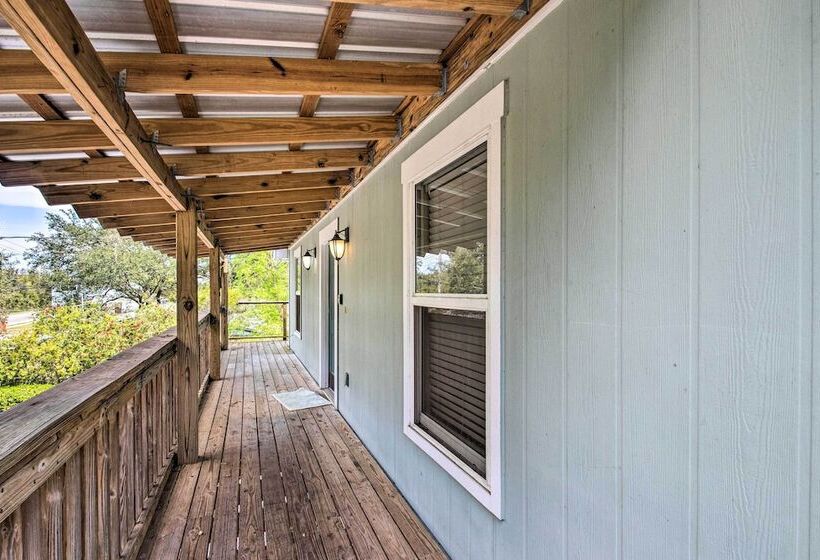 Pensacola Home   2 Blocks From Boat Launch!