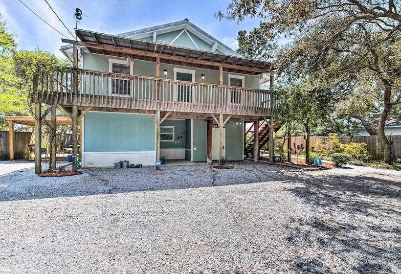 Pensacola Home   2 Blocks From Boat Launch!