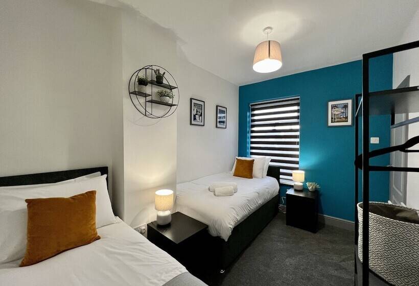 Пансион Bramhall House