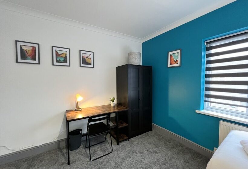 Пансион Bramhall House