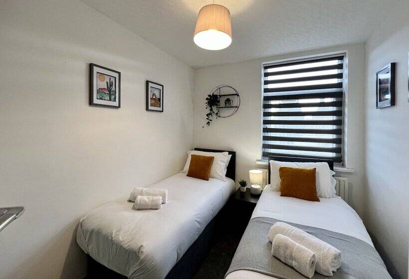 Пансион Bramhall House