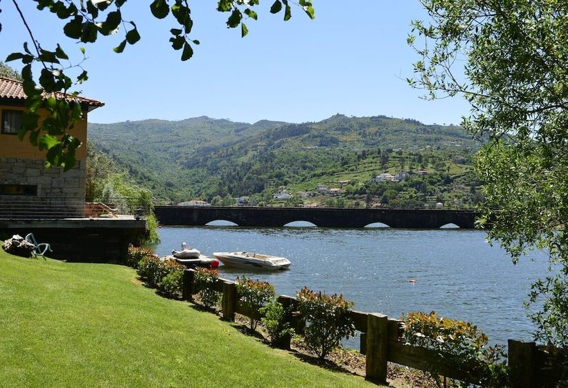 פנסיון Casas De Pousadouro 1043