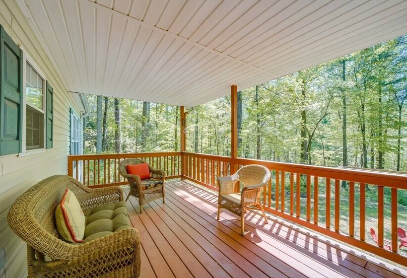 Pet Friendly Arden Retreat W/ Private Hot Tub