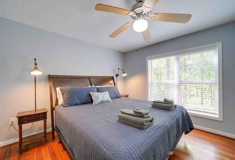 Pet Friendly Arden Retreat W/ Private Hot Tub