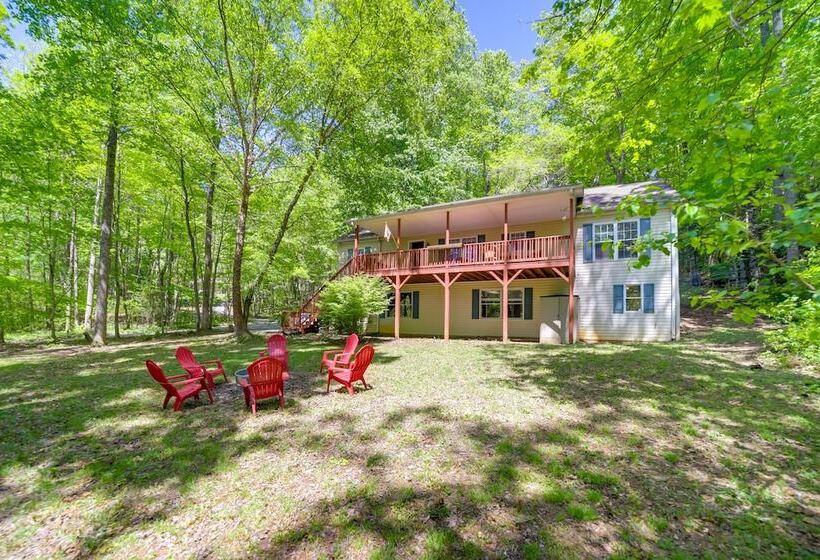 Pet Friendly Arden Retreat W/ Private Hot Tub