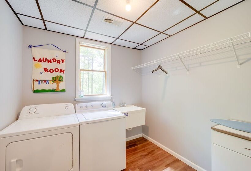 Pet Friendly Arden Retreat W/ Private Hot Tub