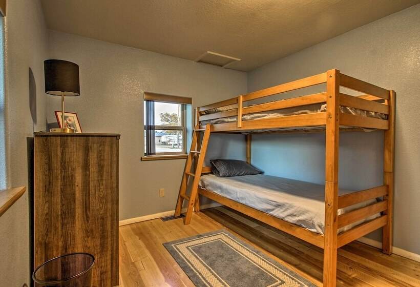 Pet Friendly Augusta Cabin   Walk To Main Street!
