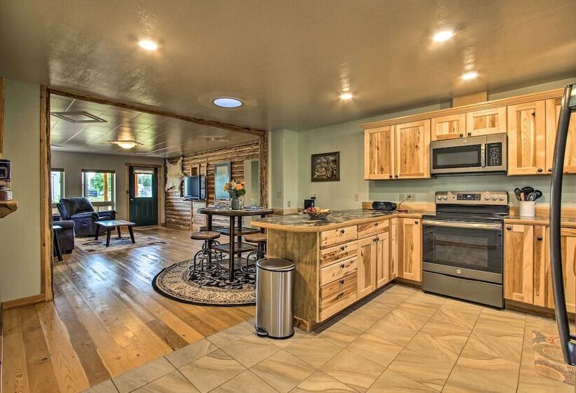 Pet Friendly Augusta Cabin   Walk To Main Street!