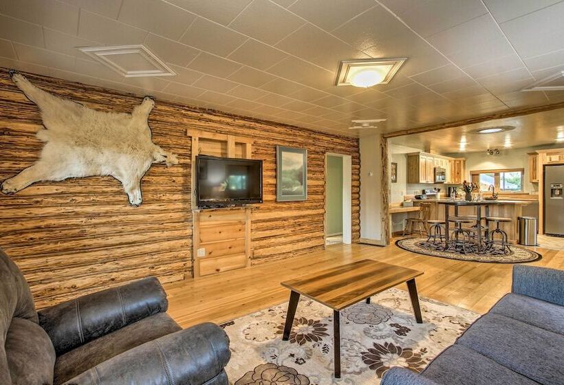 Pet Friendly Augusta Cabin   Walk To Main Street!