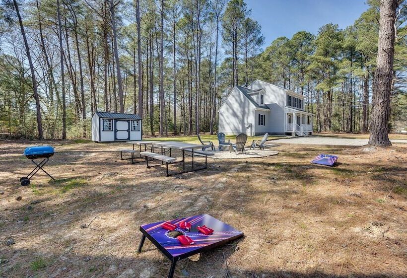 Pet Friendly Home: Spacious Yard + Community Perks