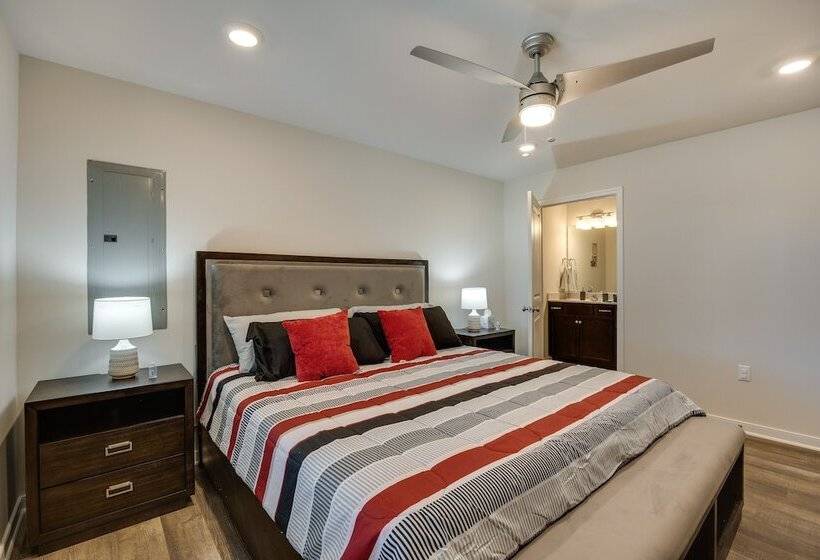 Pet Friendly Home: Spacious Yard + Community Perks