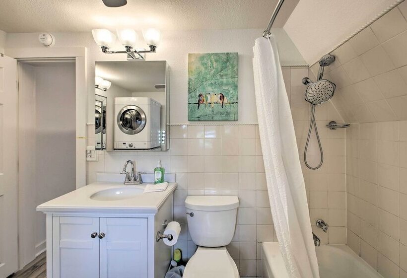 Deck, Boat Slip + Views: Lake Hamilton Cabin!