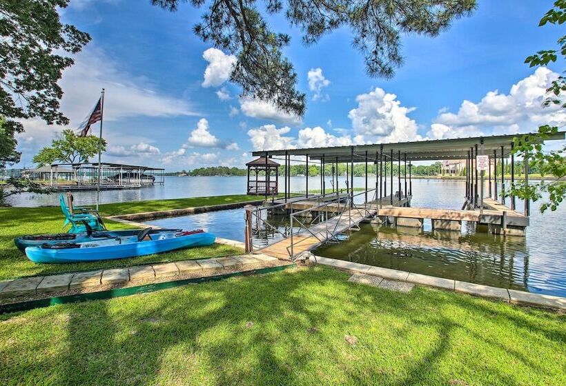 Deck, Boat Slip + Views: Lake Hamilton Cabin!