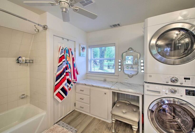 Deck, Boat Slip + Views: Lake Hamilton Cabin!