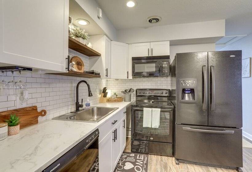 Pet Friendly Largo Escape W/ Fire Pit!