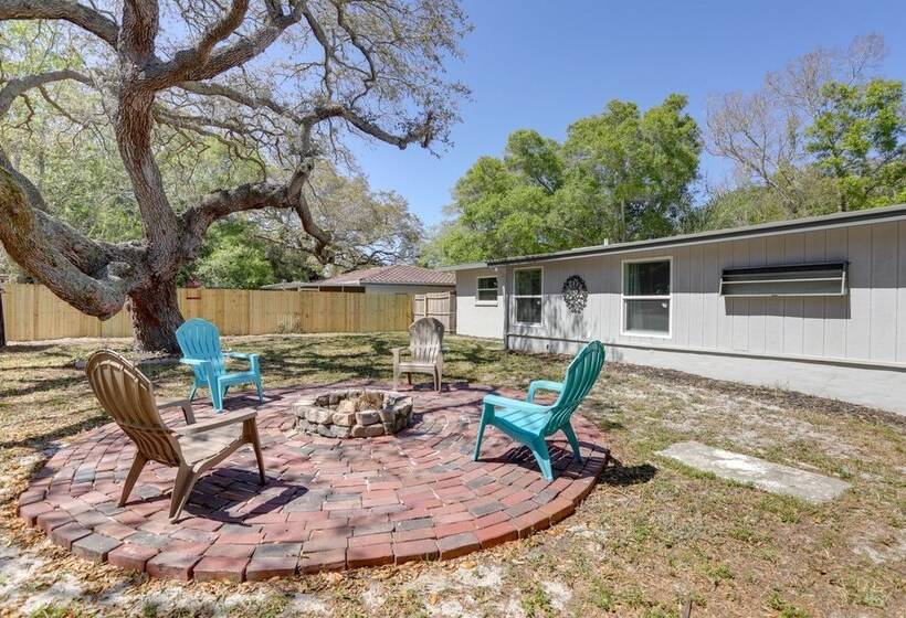 Pet Friendly Largo Escape W/ Fire Pit!