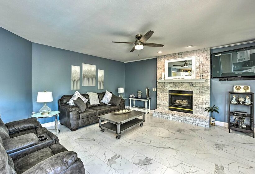 Pet Friendly Maple Grove Gem W/ Private Yard!