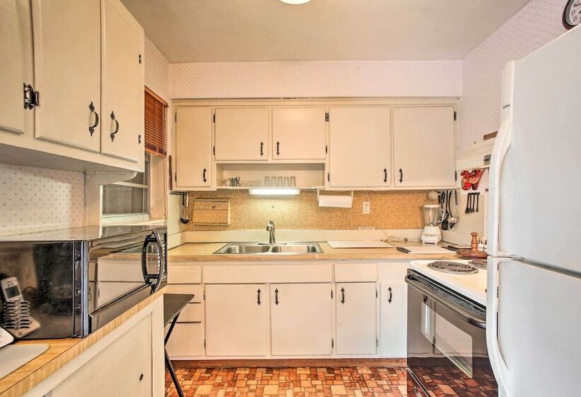 Pets Welcome: Cozy Home W/ Pool In Margate!