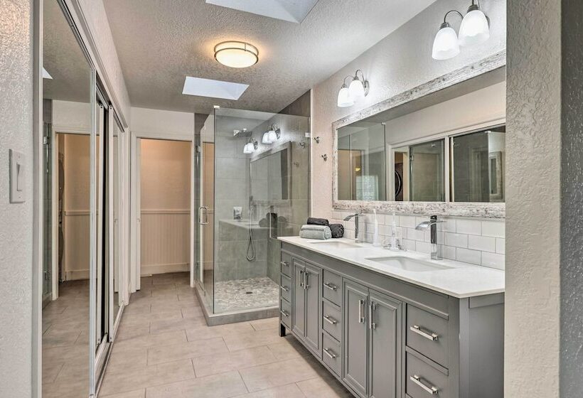 Modesto Home W/ Deck   2 Mi To Vintage Faire Mall