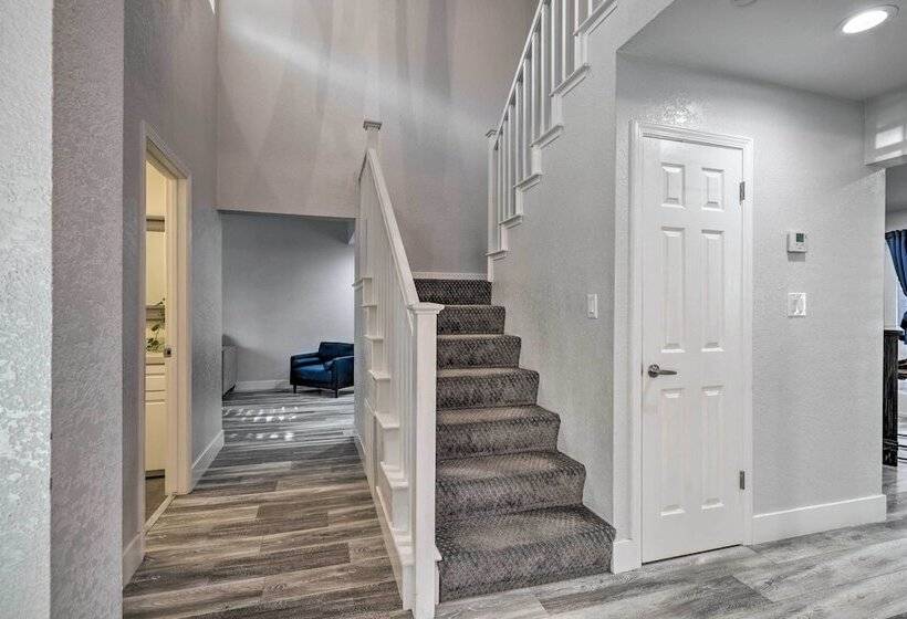 Modesto Home W/ Deck   2 Mi To Vintage Faire Mall