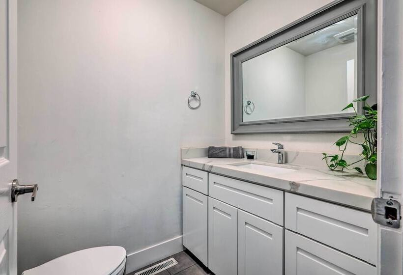 Modesto Home W/ Deck   2 Mi To Vintage Faire Mall