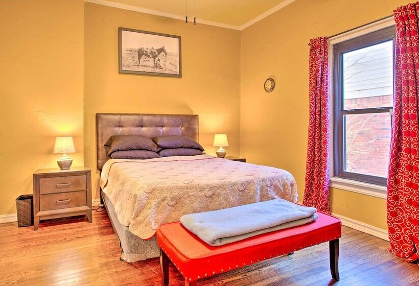 Pet Friendly Okc Home W/ Yard ~ 5 Mi To Dtwn!