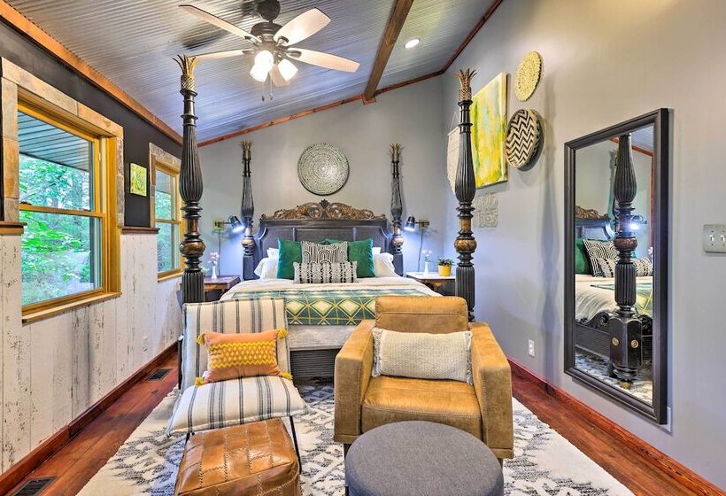 Pet Friendly Outdoor Paradise W/ Grill, Decks