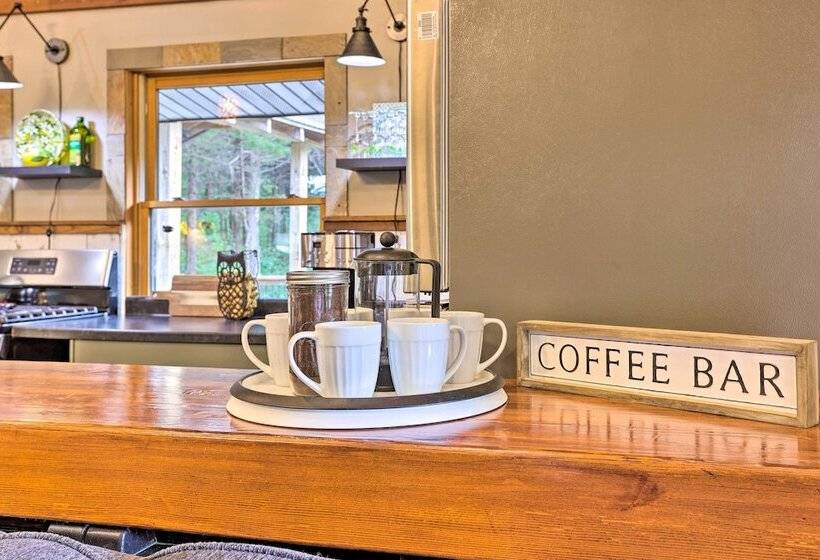 Pet Friendly Outdoor Paradise W/ Grill, Decks