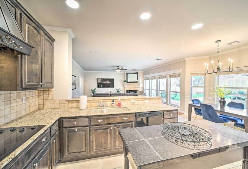 Pet Friendly Tulsa Escape W/ Private Hot Tub!