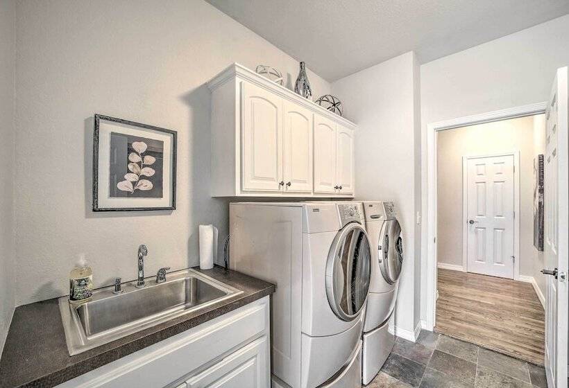 Pet Friendly Tulsa Escape W/ Private Hot Tub!