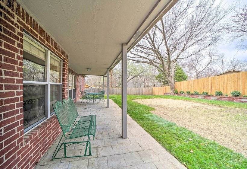 Pet Friendly Tulsa Escape W/ Private Hot Tub!
