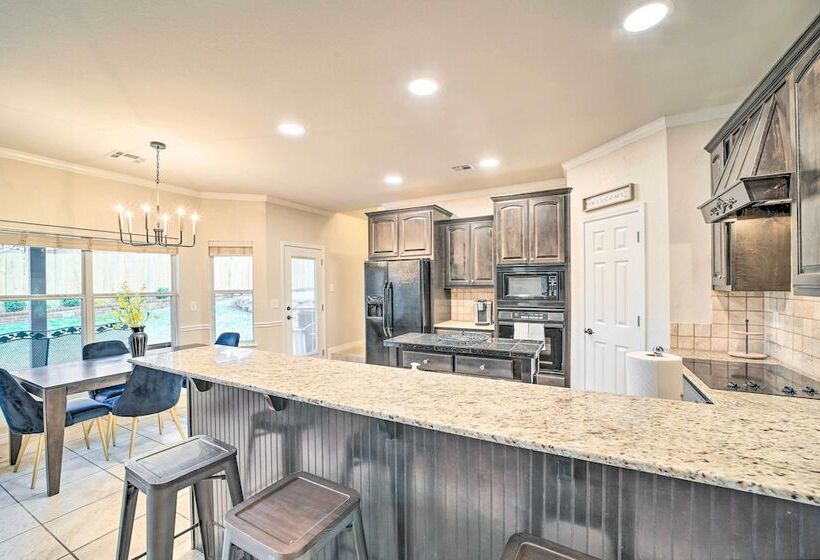 Pet Friendly Tulsa Escape W/ Private Hot Tub!
