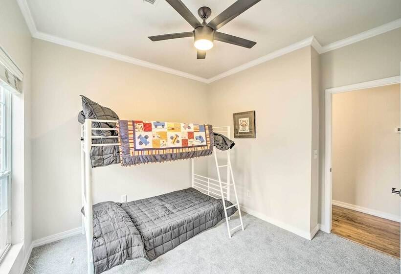 Pet Friendly Tulsa Escape W/ Private Hot Tub!