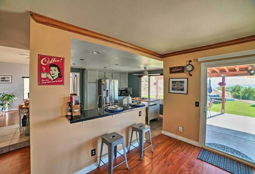 Pet Friendly Moreno Valley Home W/ Mtn Views!