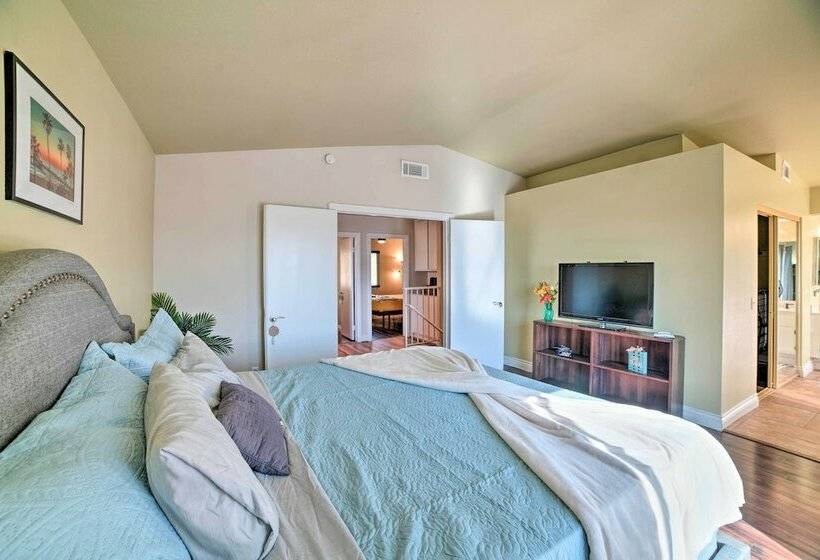 Pet Friendly Moreno Valley Home W/ Mtn Views!