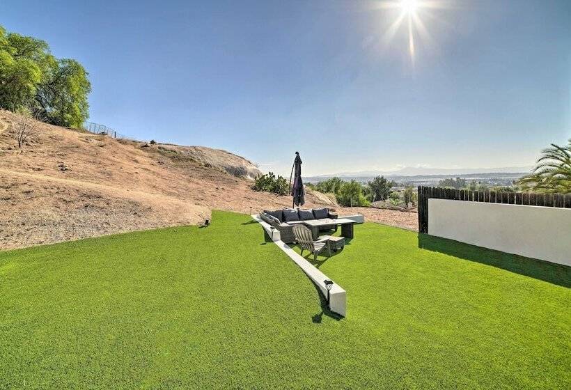 Pet Friendly Moreno Valley Home W/ Mtn Views!