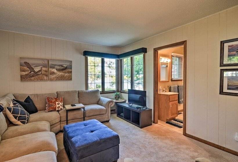 Waterfront Petoskey Cottage W/ Deck + Grill!