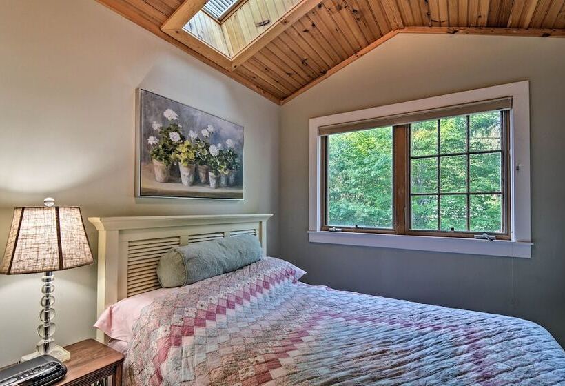 Waterfront Petoskey Cottage W/ Deck + Grill!