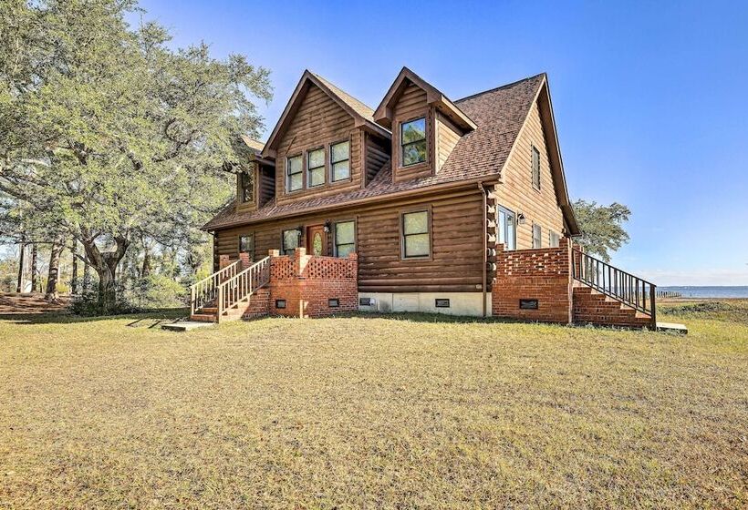 Picturesque Family Cabin W/ Views & Treehouse