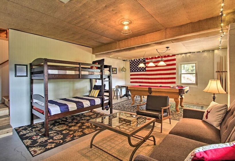 Pigeon Forge  Scenic Solitude  W/ Private Hot Tub!