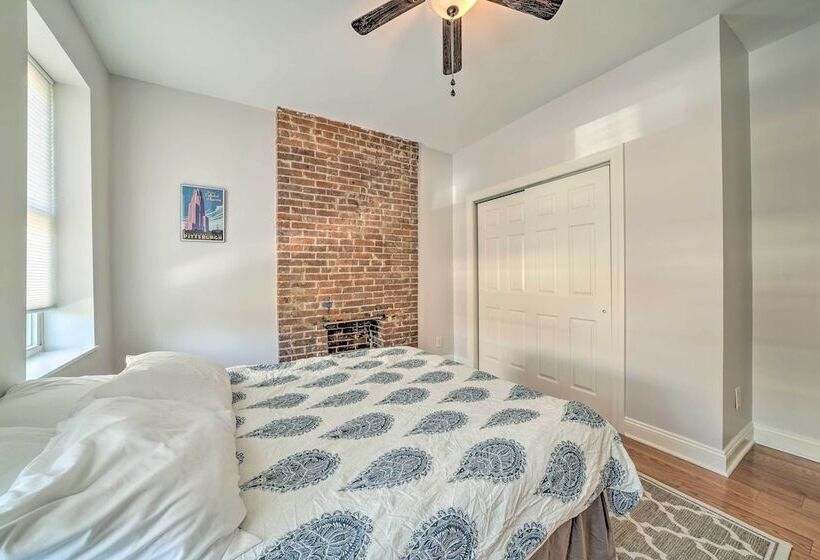 Pittsburgh Row Home: Steps To Stadiums & Dtwn!