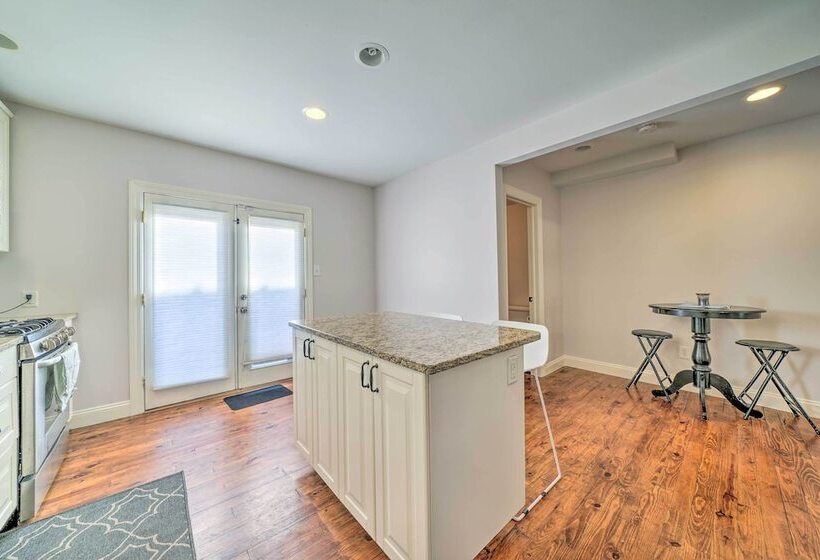 Pittsburgh Row Home: Steps To Stadiums & Dtwn!