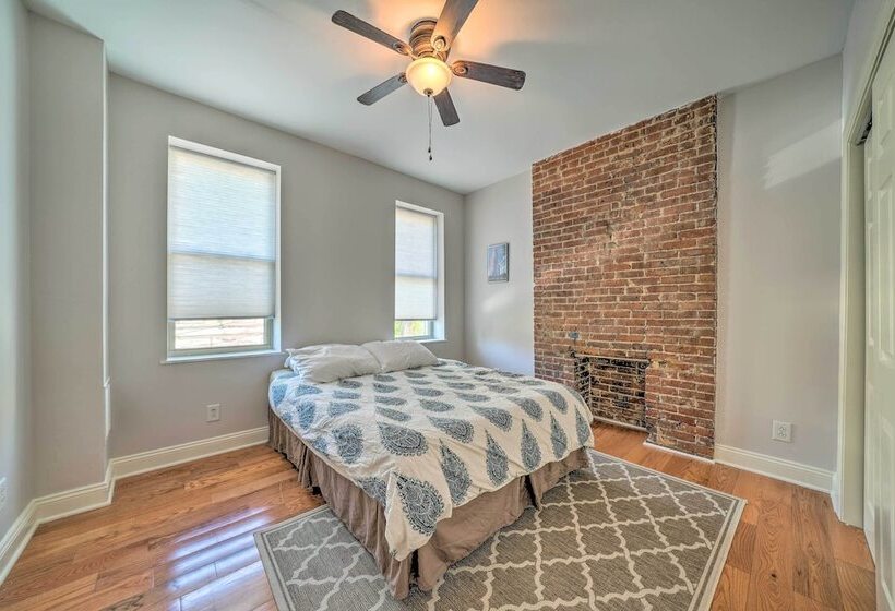 Pittsburgh Row Home: Steps To Stadiums & Dtwn!