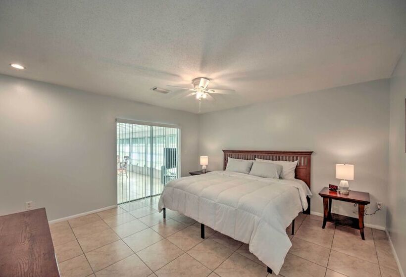 Port Charlotte Retreat ~ 4 Mi To Beach Park!